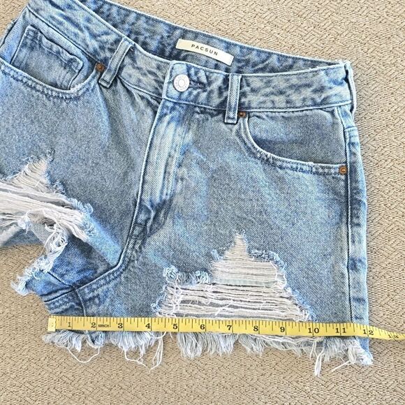 Pacsun High Rise Festival Medium Wash Distressed Jean Shorts - Size 26 - Picture 7 of 12